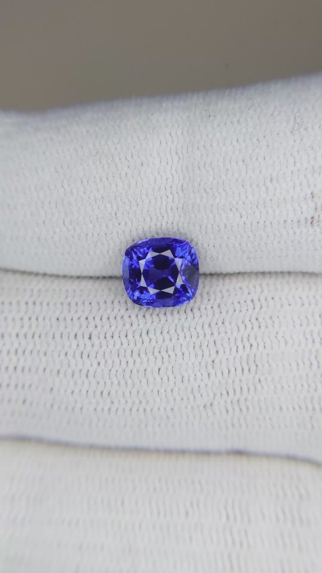 2.06 Ct. Purplish Blue Sapphire from Ceylon (Sri Lanka) Size Video