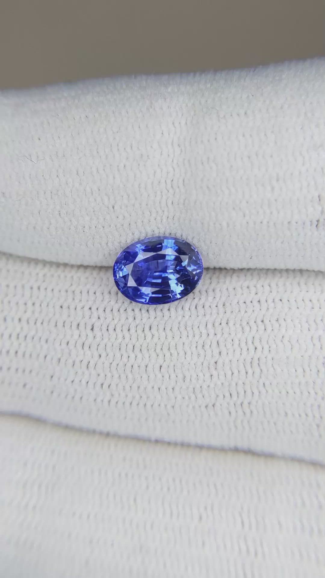 1.58 Ct. Blue Sapphire from Ceylon (Sri Lanka) Size Video