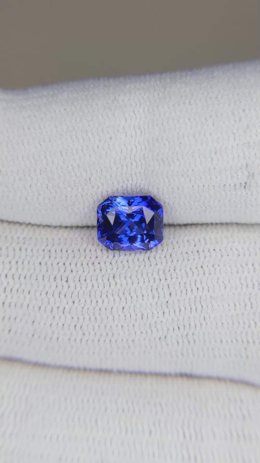 2.12 Ct. Blue Sapphire from Ceylon (Sri Lanka) Size Video