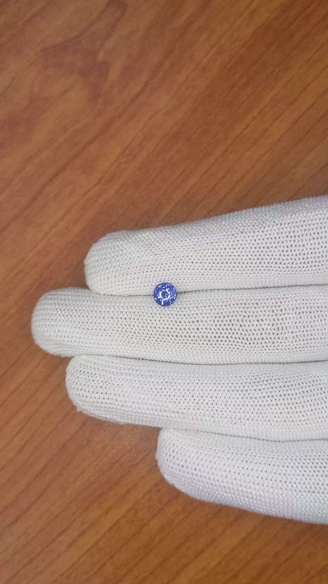 0.75 Ct. Blue Sapphire from Ceylon (Sri Lanka) Size Video