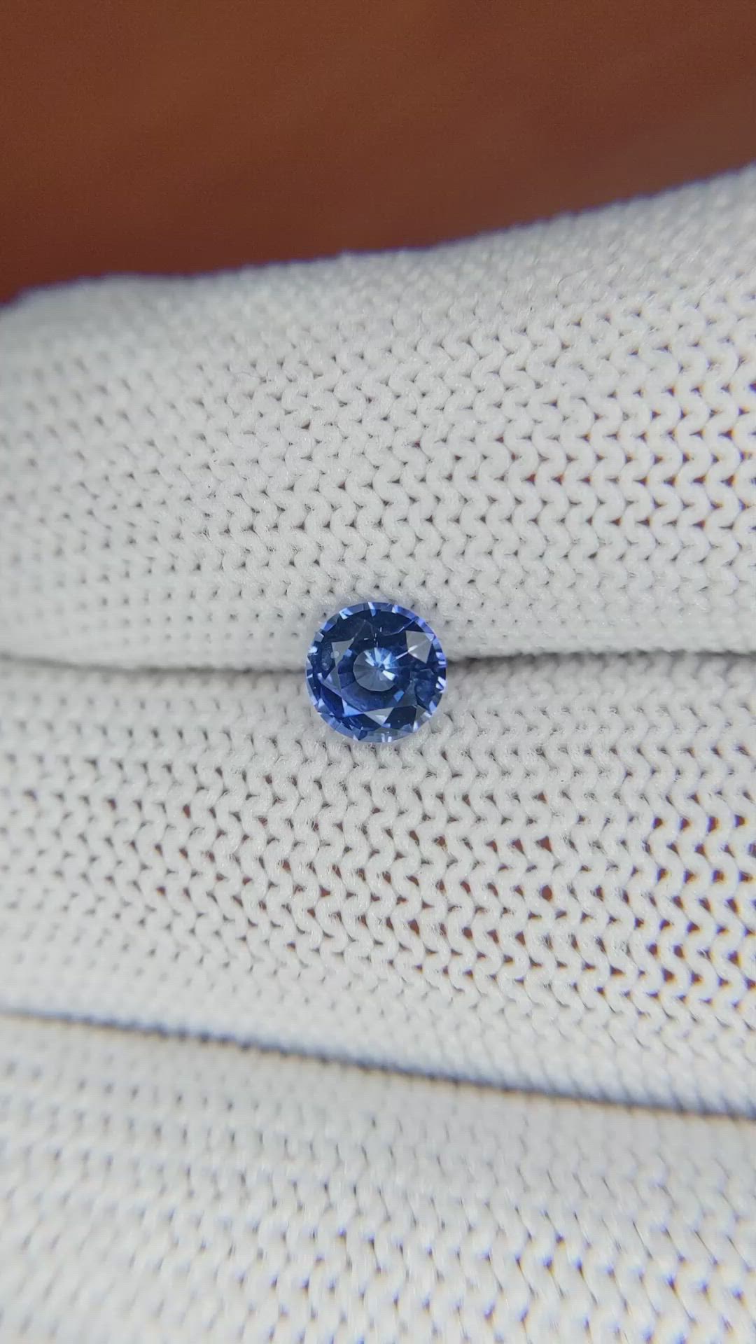 0.75 Ct. Blue Sapphire from Ceylon (Sri Lanka) Size Video