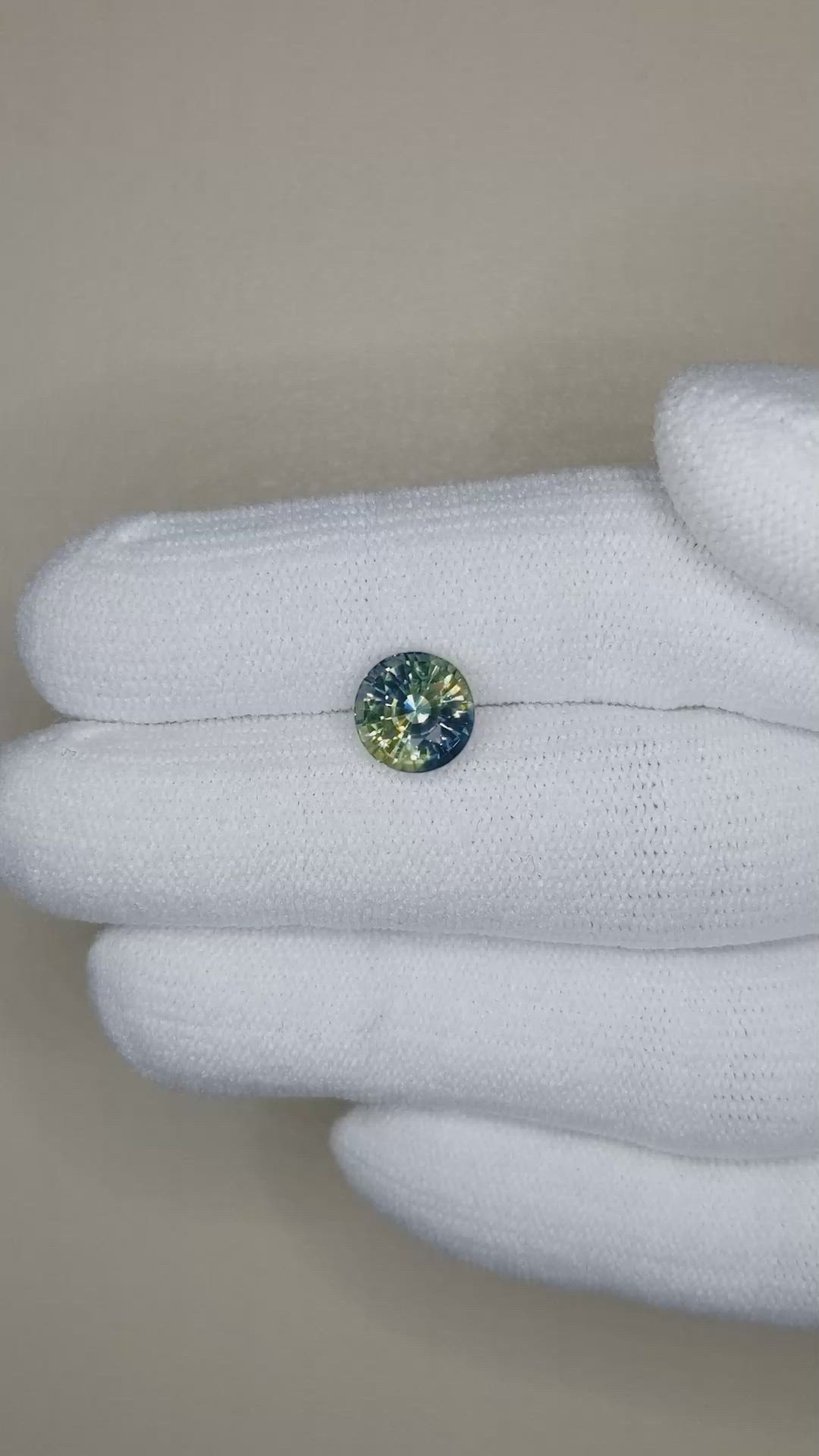 2.70 Ct. Bi Color Sapphire from Ceylon (Sri Lanka) Size Video