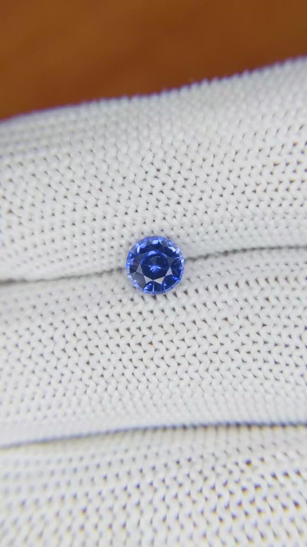 0.88 Ct. Blue Sapphire from Ceylon (Sri Lanka) Size Video