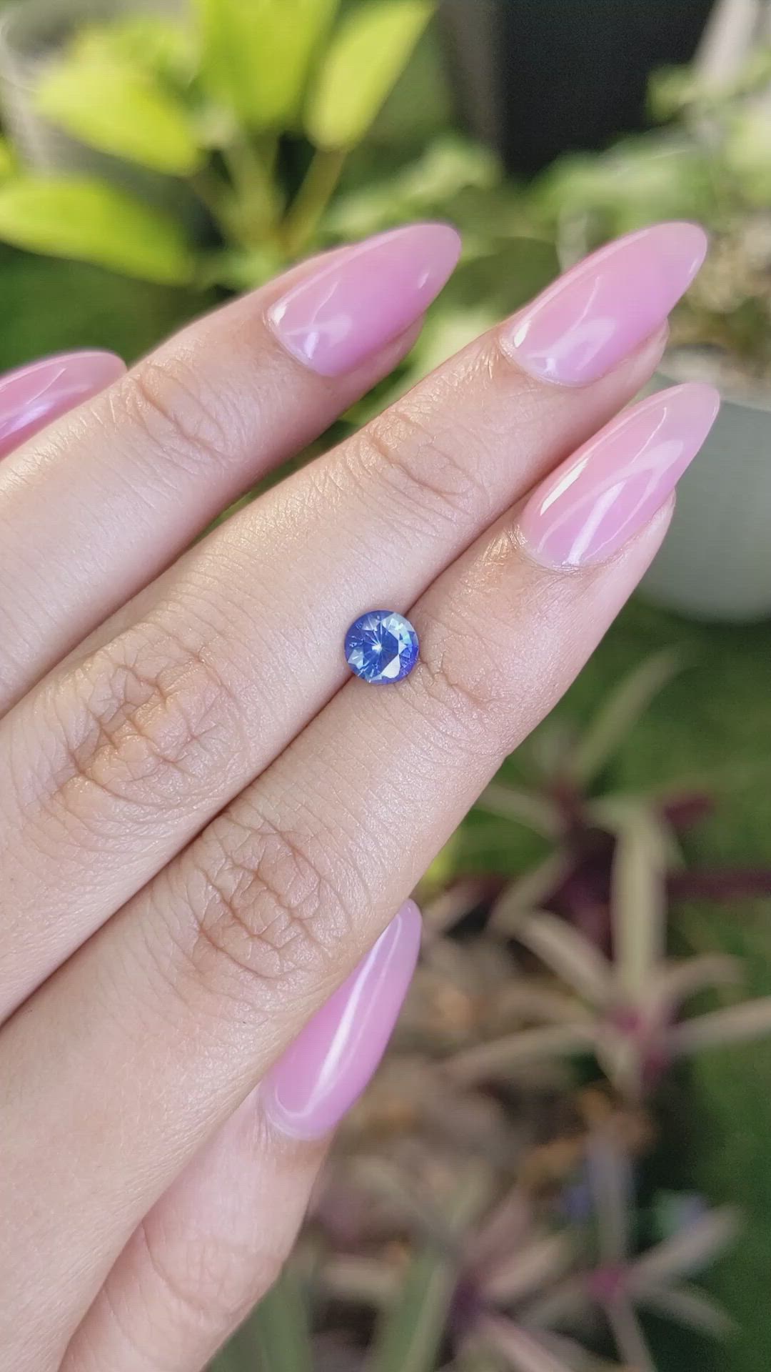 0.75 Ct. Blue Sapphire from Ceylon (Sri Lanka) Size Video
