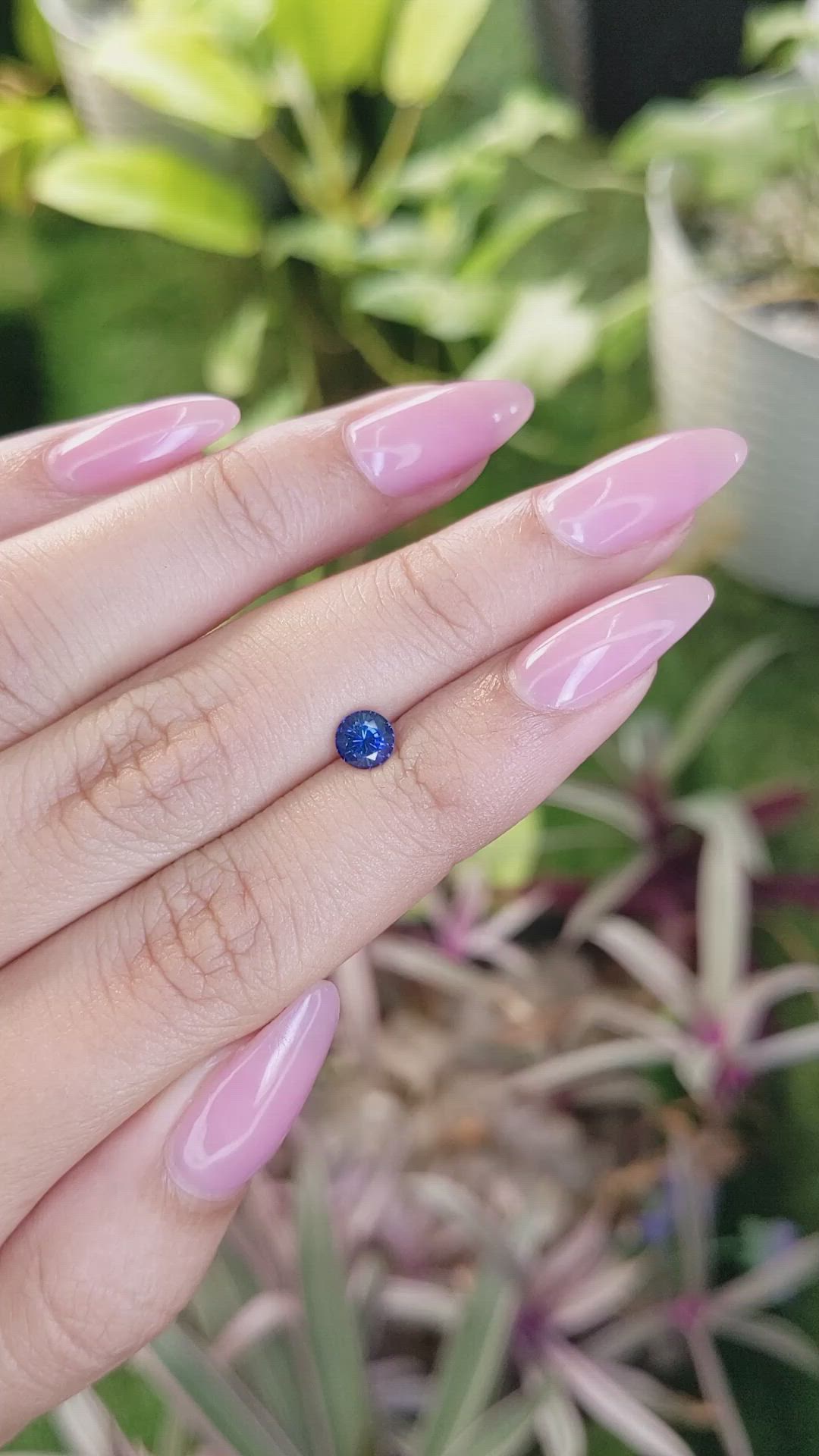 0.65 Ct. Blue Sapphire from Ceylon (Sri Lanka) Size Video