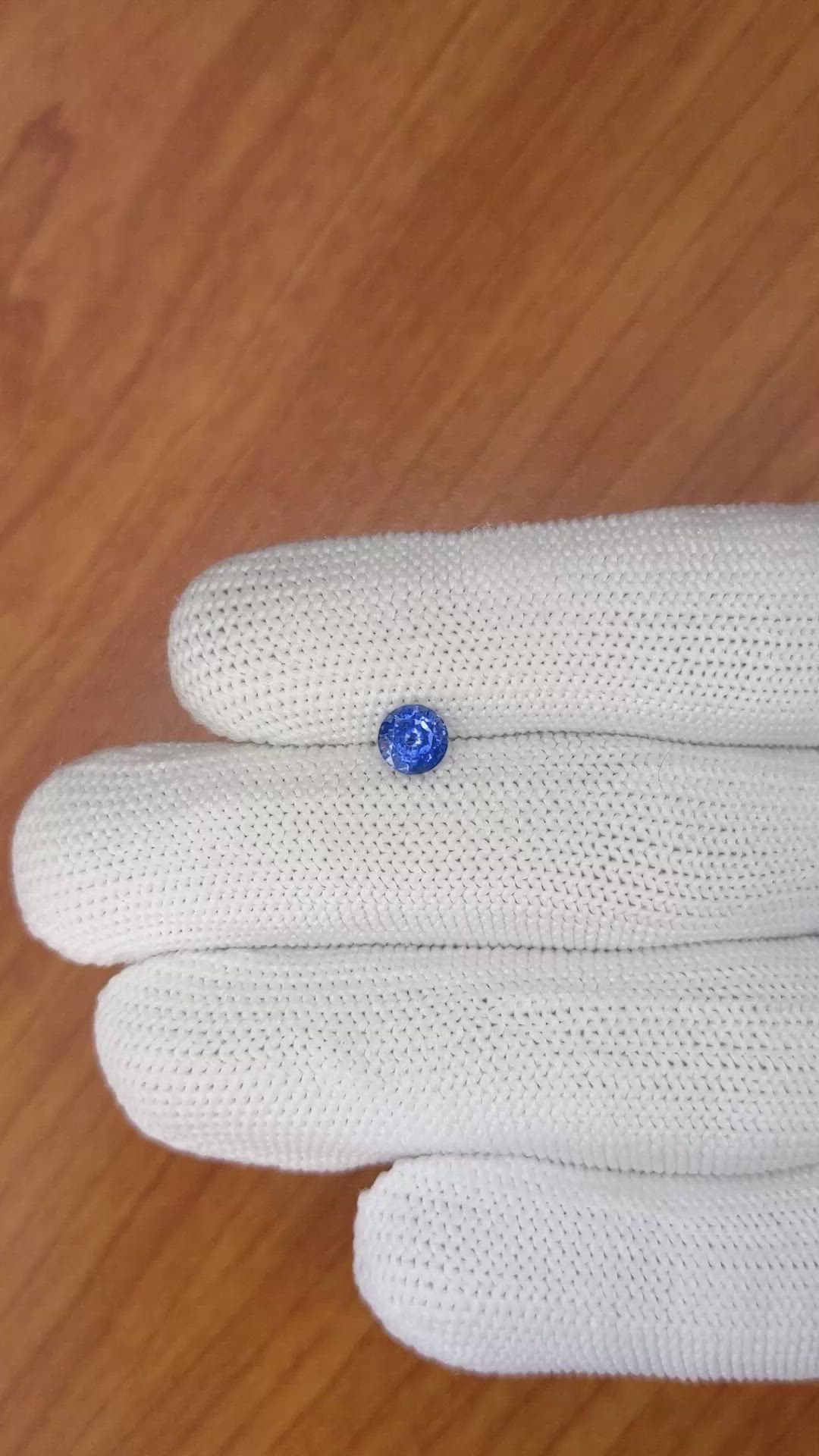 0.75 Ct. Blue Sapphire from Ceylon (Sri Lanka) Size Video