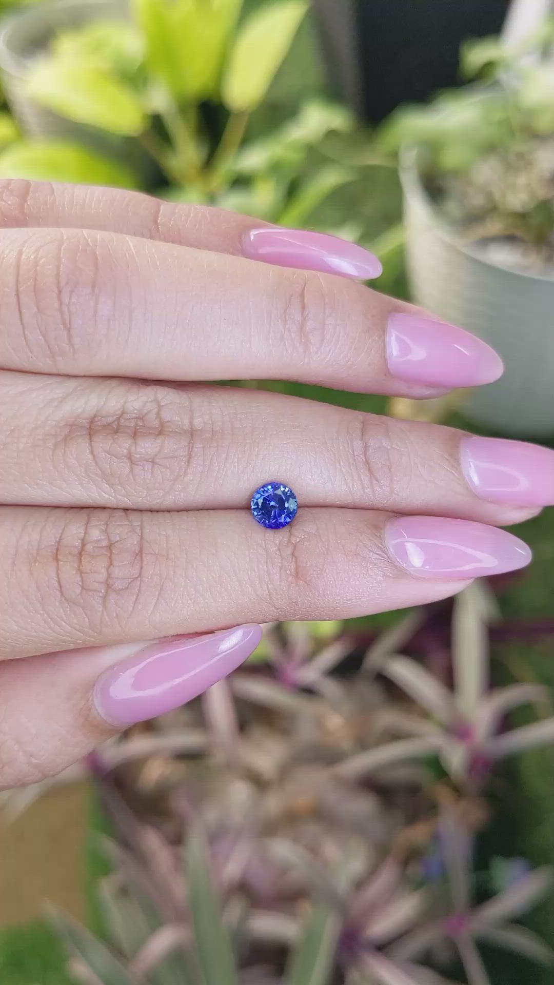 0.75 Ct. Blue Sapphire from Ceylon (Sri Lanka) Size Video