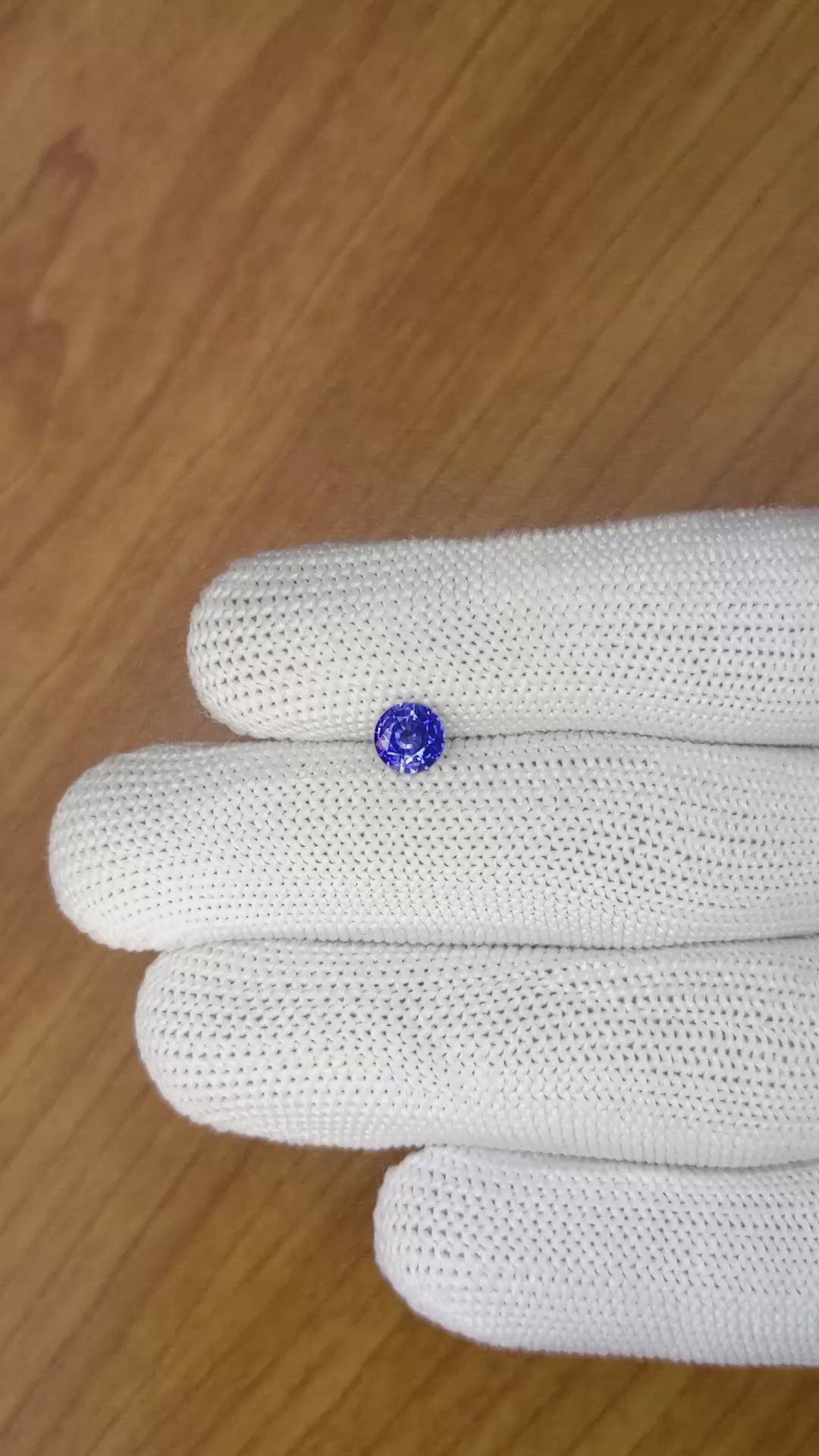 0.71 Ct. Blue Sapphire from Ceylon (Sri Lanka) Size Video