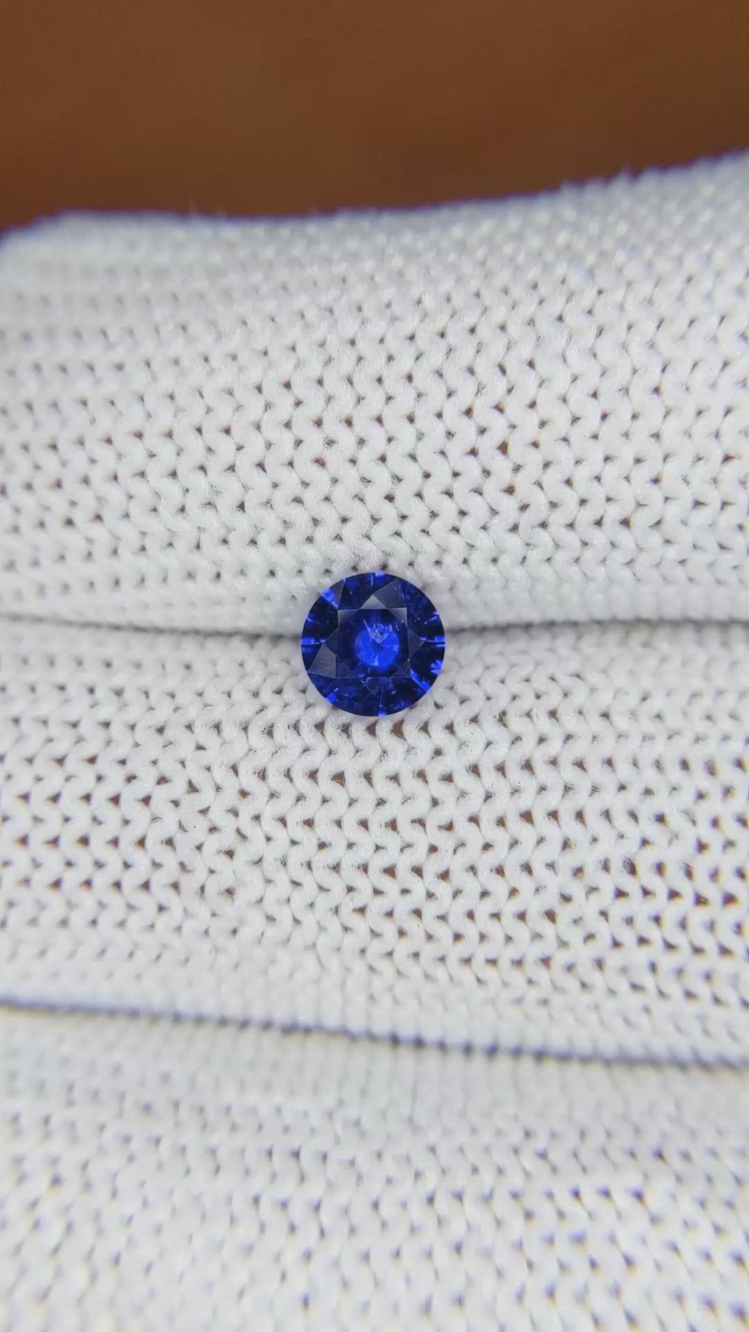 0.71 Ct. Blue Sapphire from Ceylon (Sri Lanka) Size Video