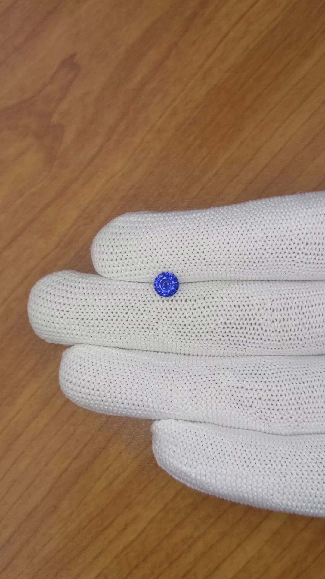 0.71 Ct. Blue Sapphire from Ceylon (Sri Lanka) Size Video