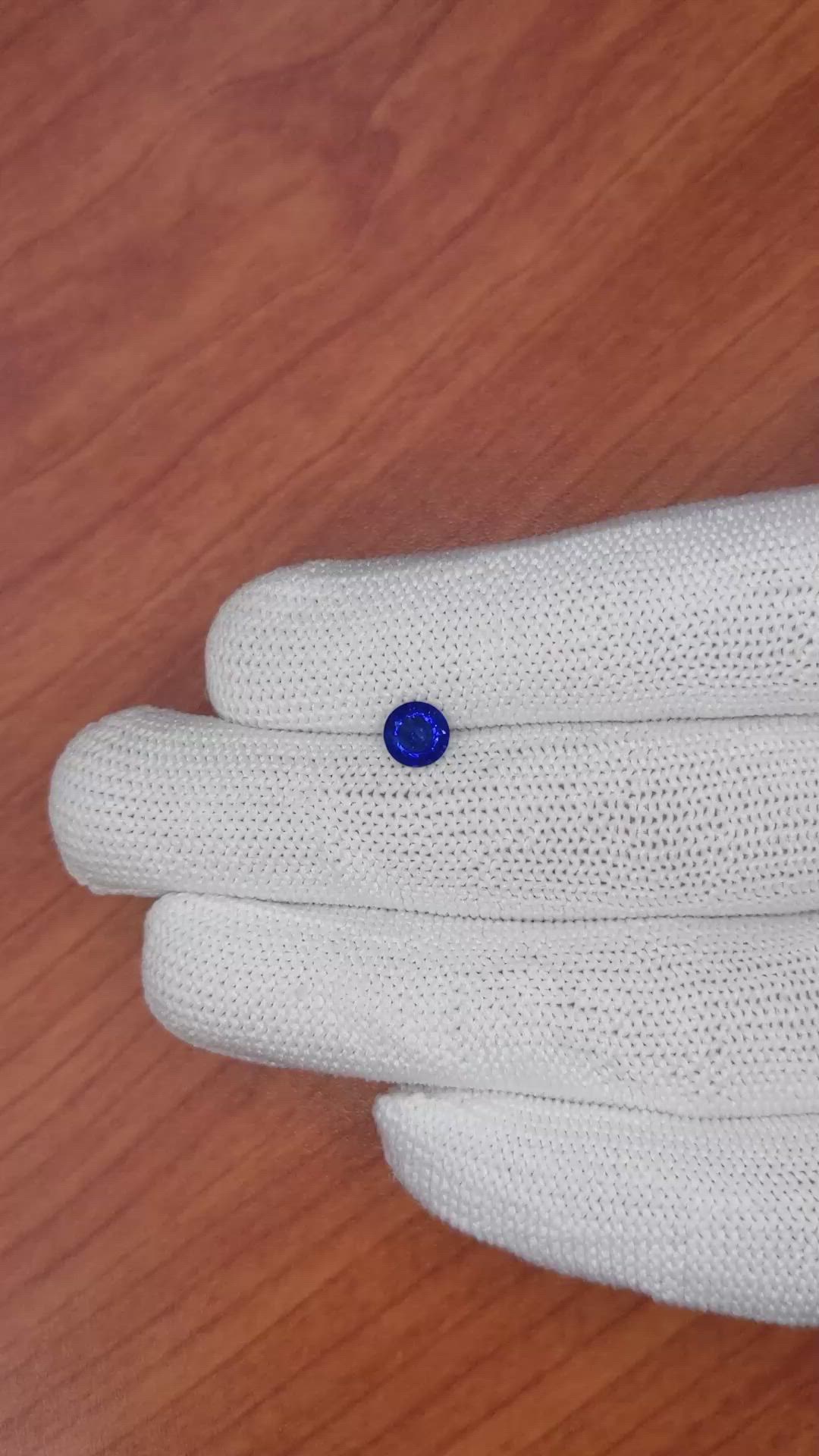 0.75 Ct. Blue Sapphire from Ceylon (Sri Lanka) Size Video