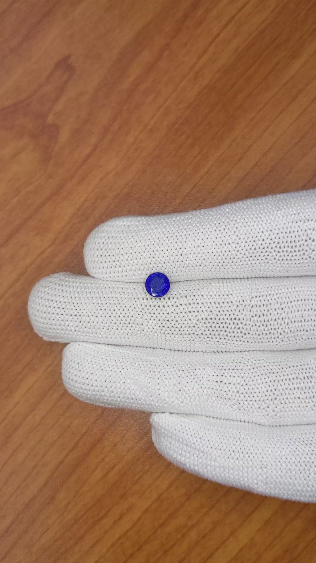 0.86 Ct. Blue Sapphire from Ceylon (Sri Lanka) Size Video