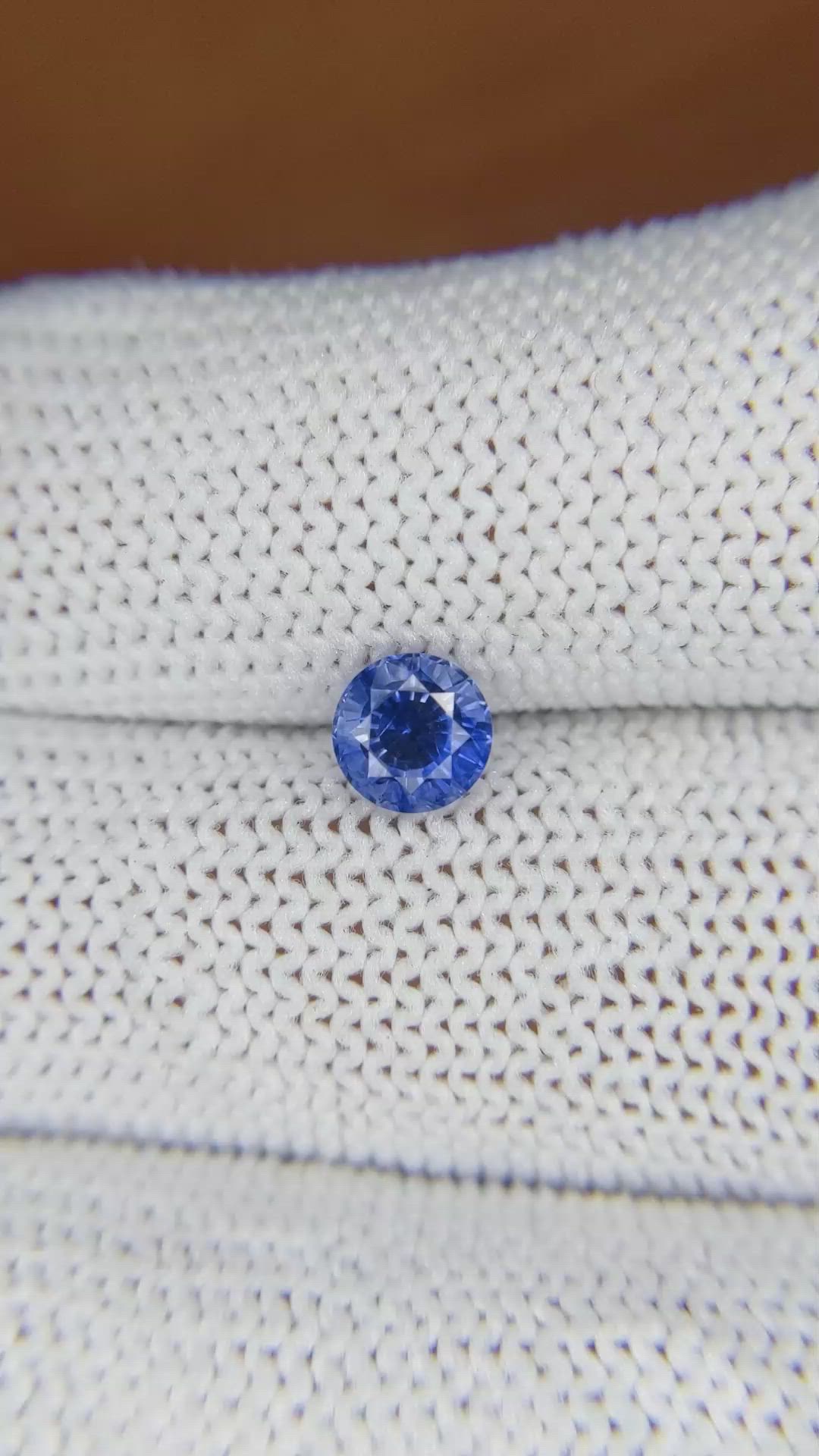 1.03 Ct. Blue Sapphire from Ceylon (Sri Lanka) Size Video