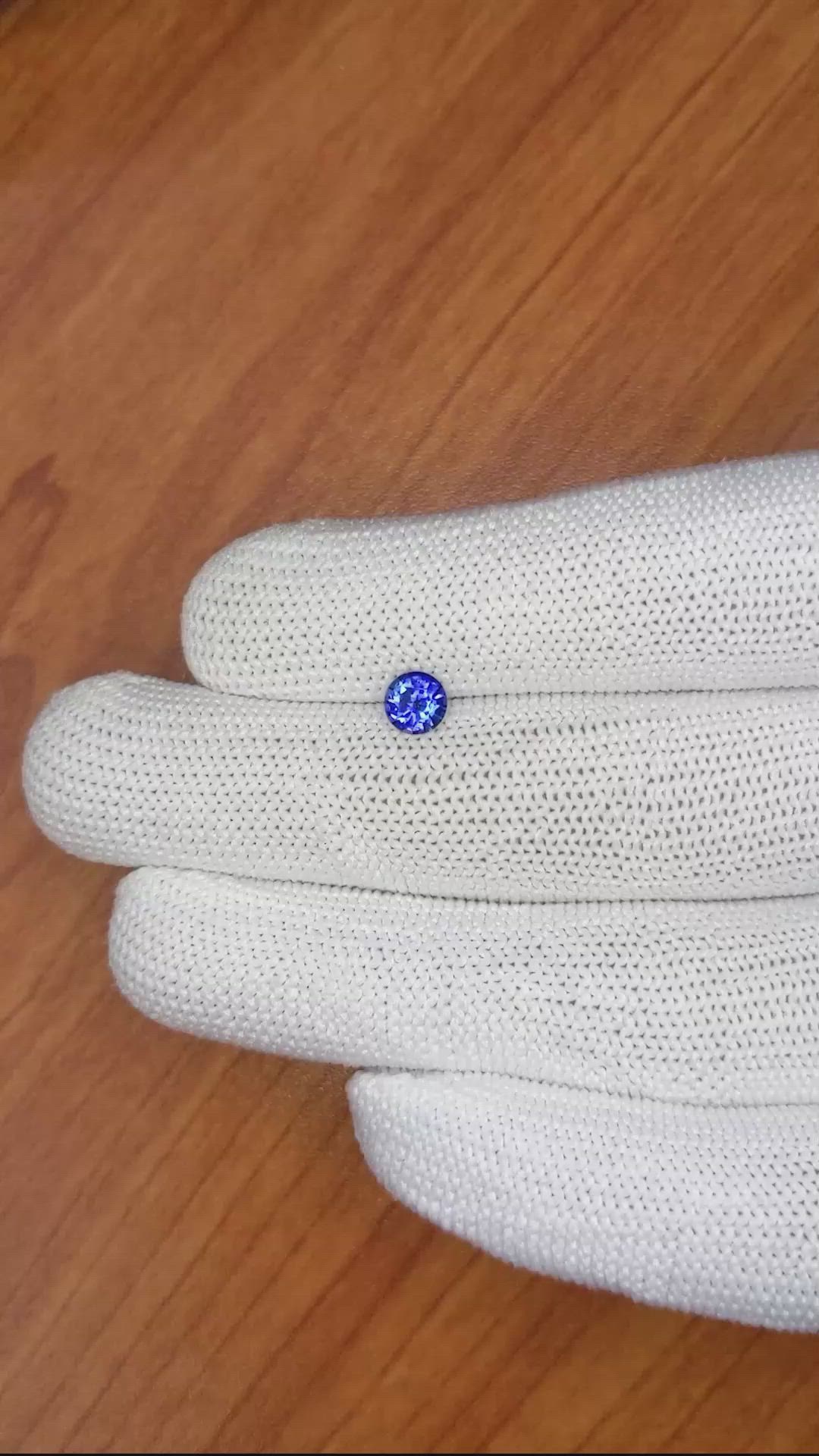 0.65 Ct. Blue Sapphire from Ceylon (Sri Lanka) Size Video