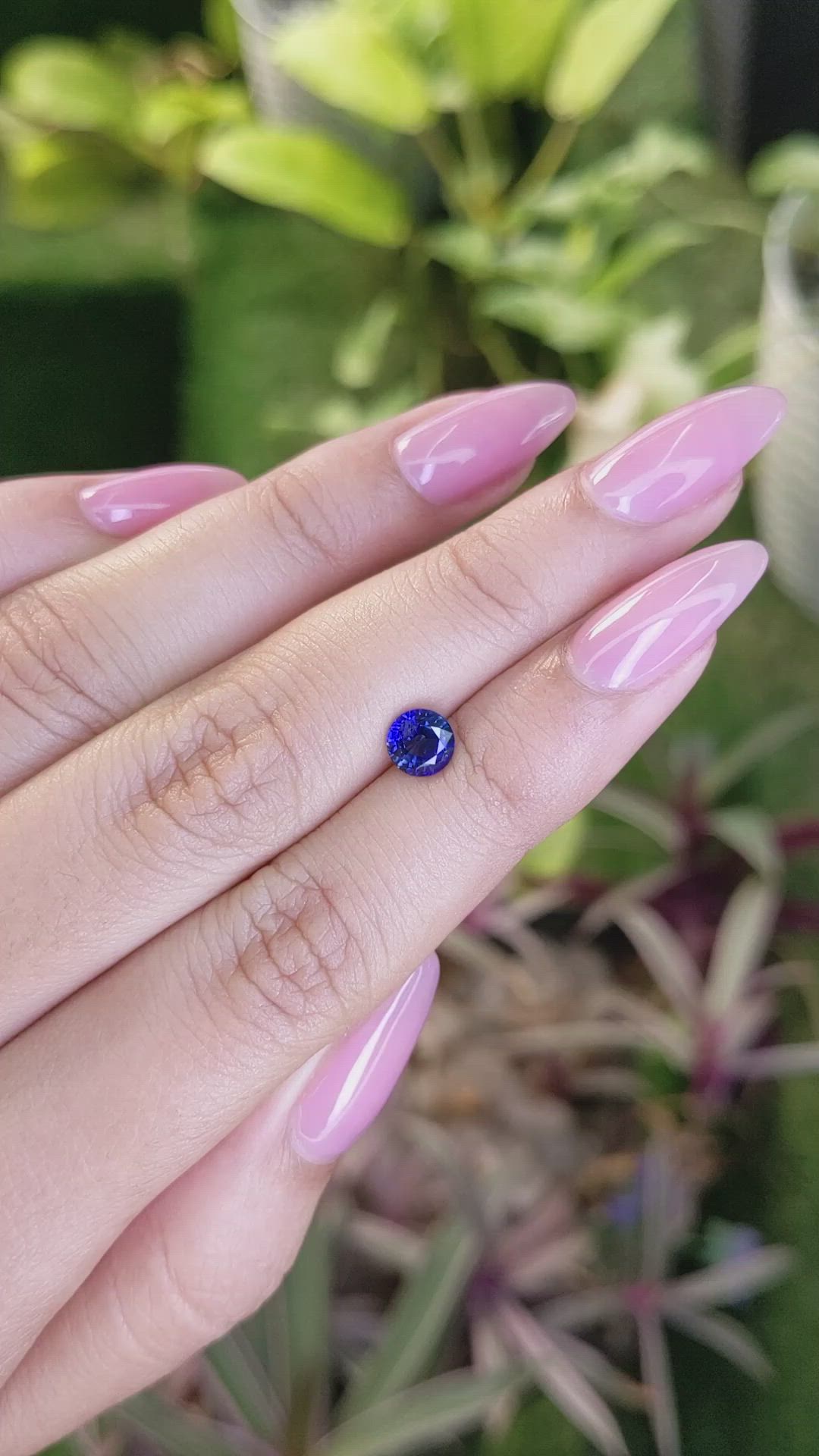 0.98 Ct. Blue Sapphire from Ceylon (Sri Lanka) Size Video