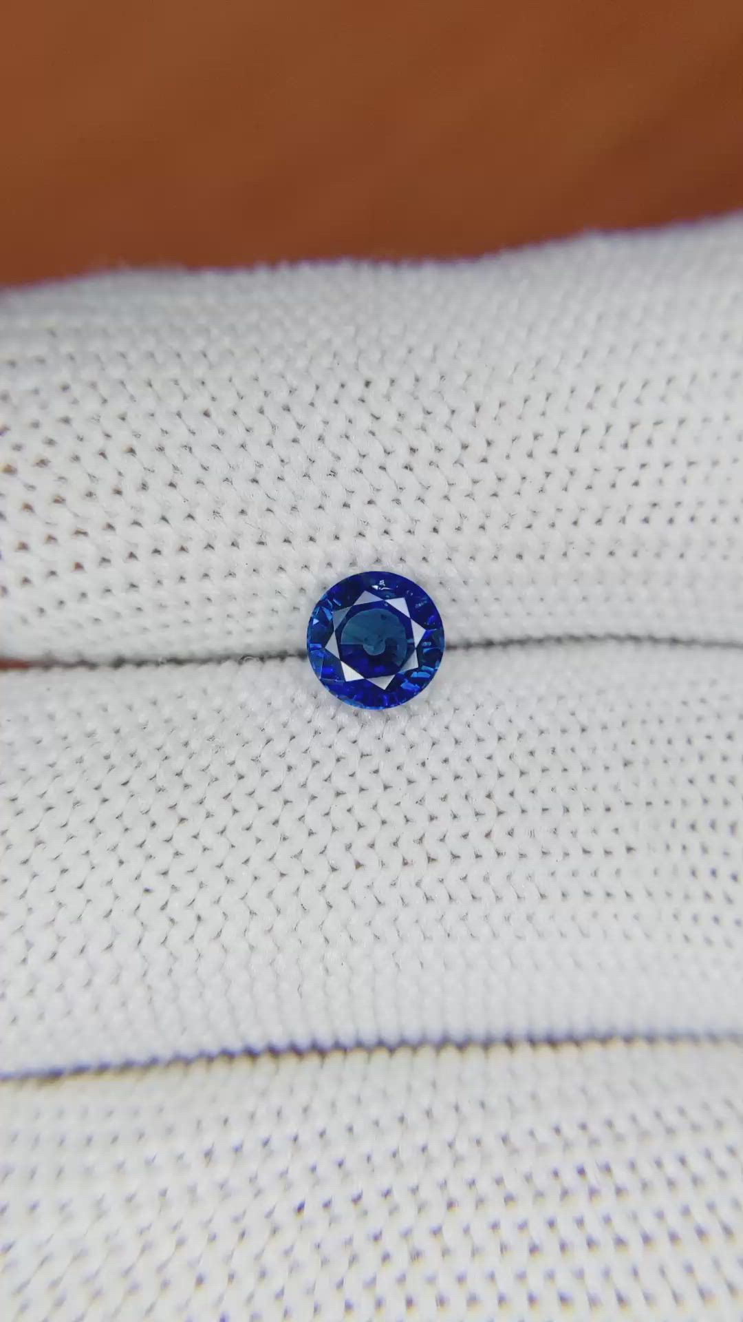 0.98 Ct. Blue Sapphire from Ceylon (Sri Lanka) Size Video