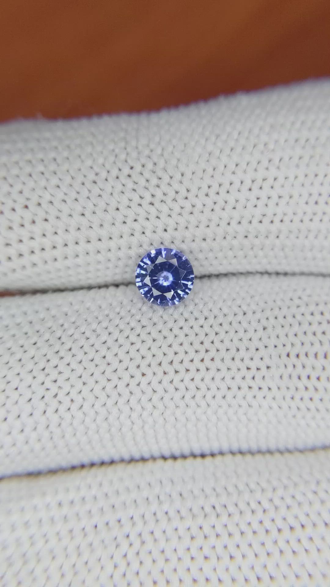 1.00 Ct. Blue Sapphire from Ceylon (Sri Lanka) Size Video