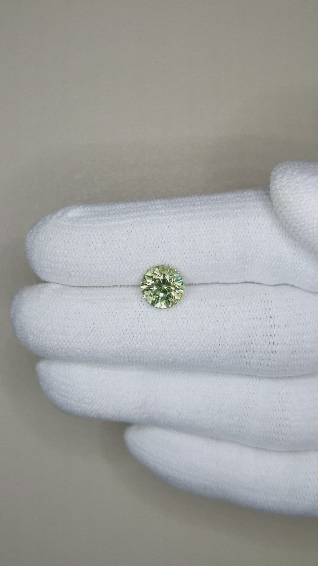 2.15 Ct. Yellowish Green Sapphire from Ceylon (Sri Lanka) Size Video