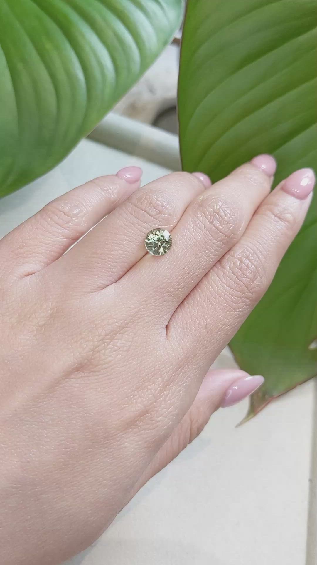 2.15 Ct. Yellowish Green Sapphire from Ceylon (Sri Lanka) Size Video