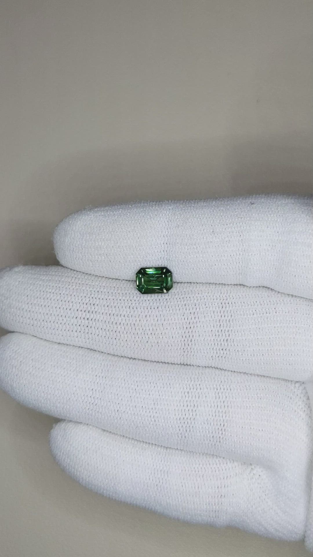 1.56 Ct. Green Sapphire from Ceylon (Sri Lanka) Size Video