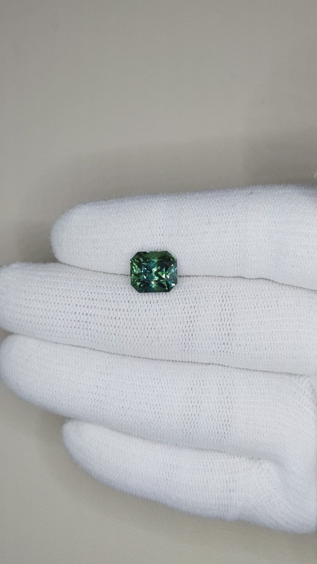5.10 Ct. Bluish Green Sapphire from Ceylon (Sri Lanka) Size Video