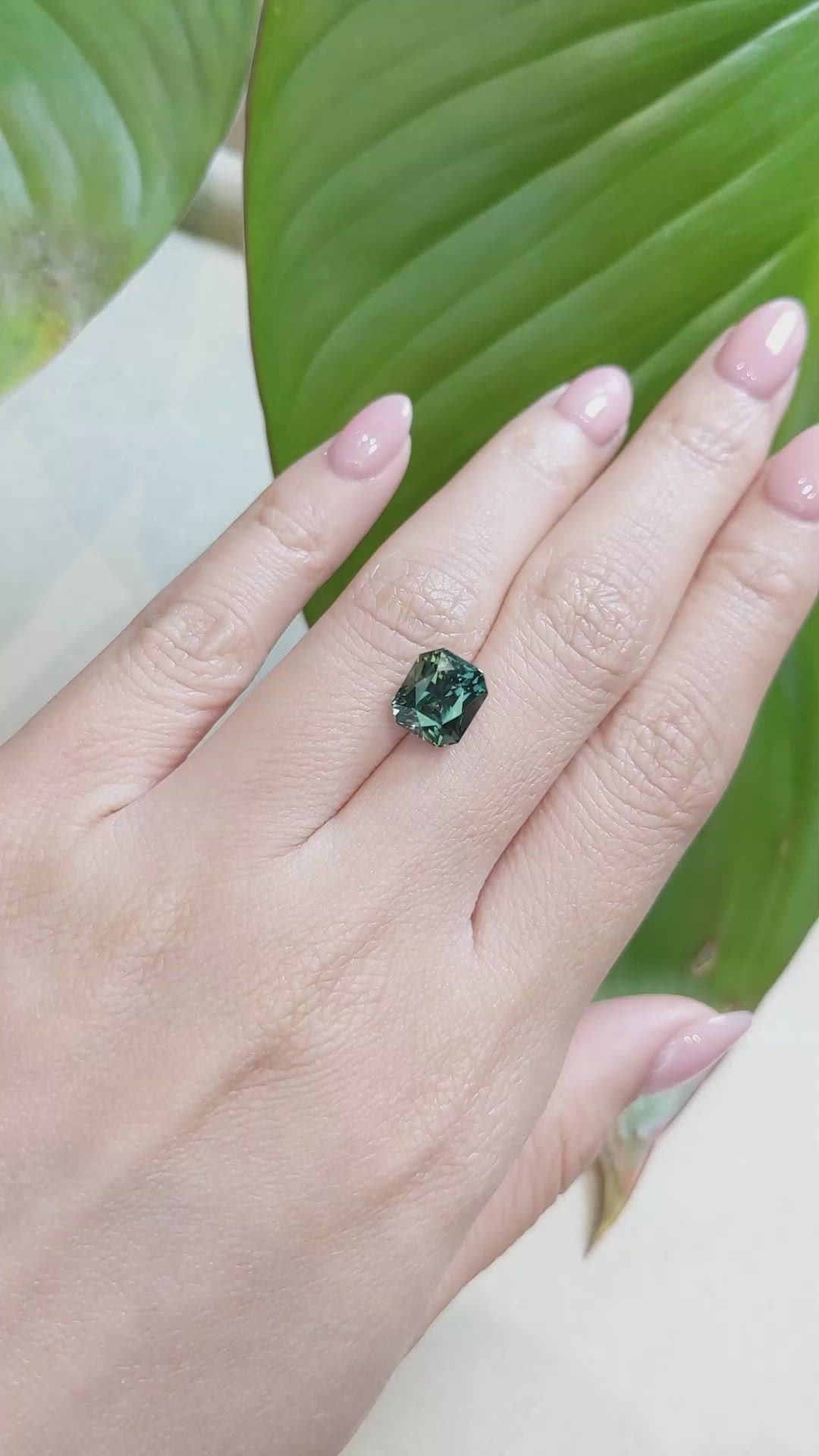 5.10 Ct. Bluish Green Sapphire from Ceylon (Sri Lanka) Size Video