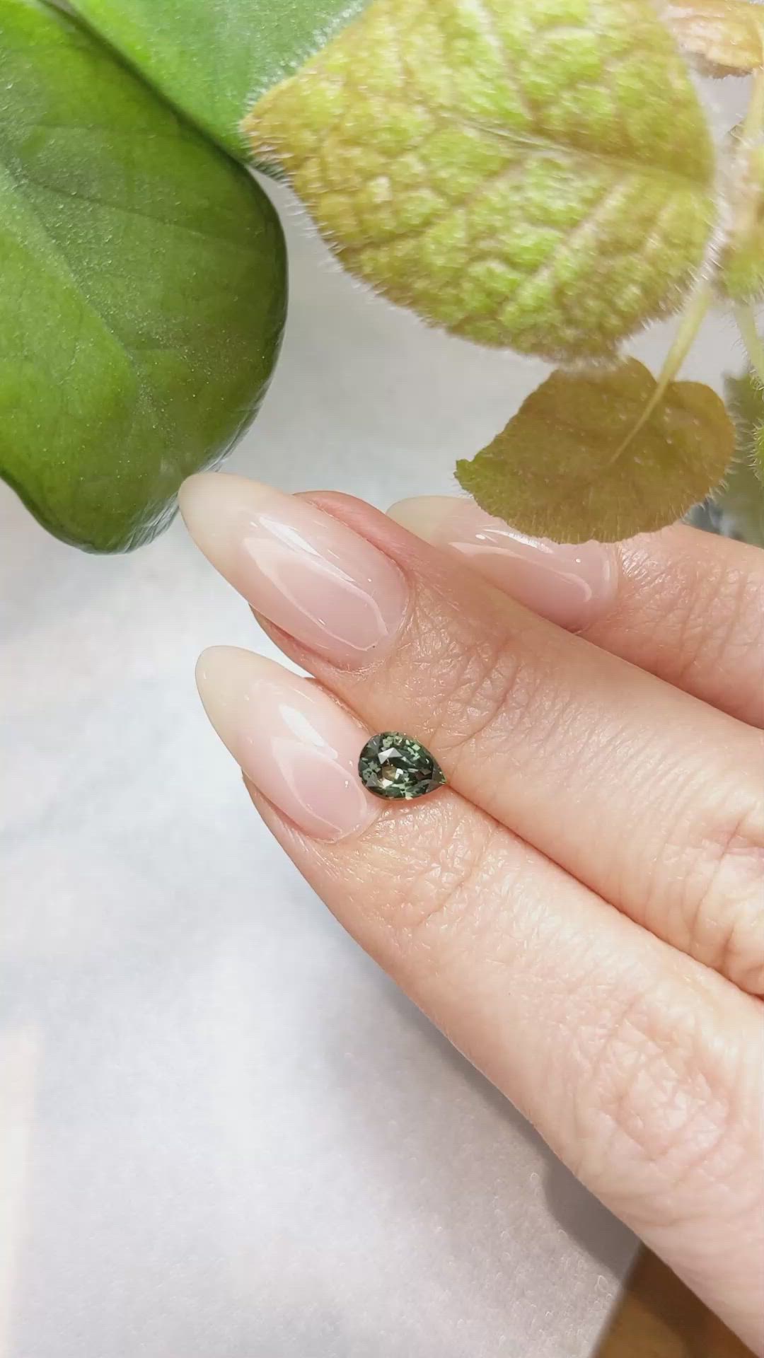 1.01 Ct. Green Sapphire from Ceylon (Sri Lanka) Size Video