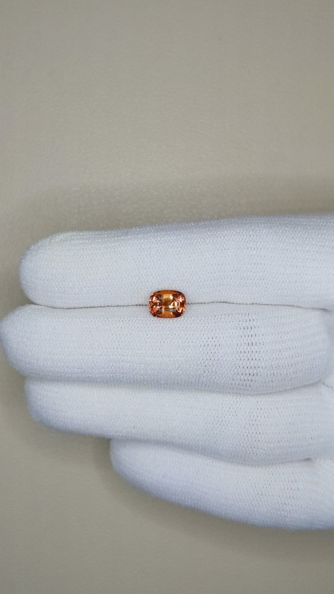 1.16 Ct. Reddish Orange Sapphire from Ceylon (Sri Lanka) Size Video