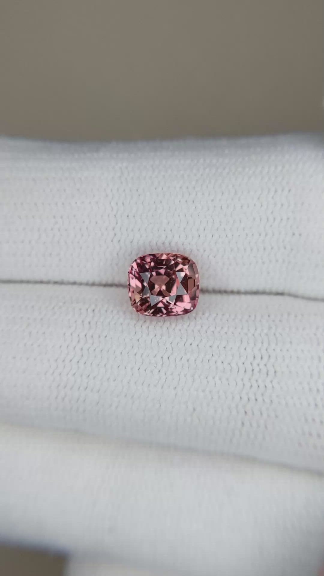 1.65 Ct. Padparadscha Sapphire from Ceylon (Sri Lanka) Size Video