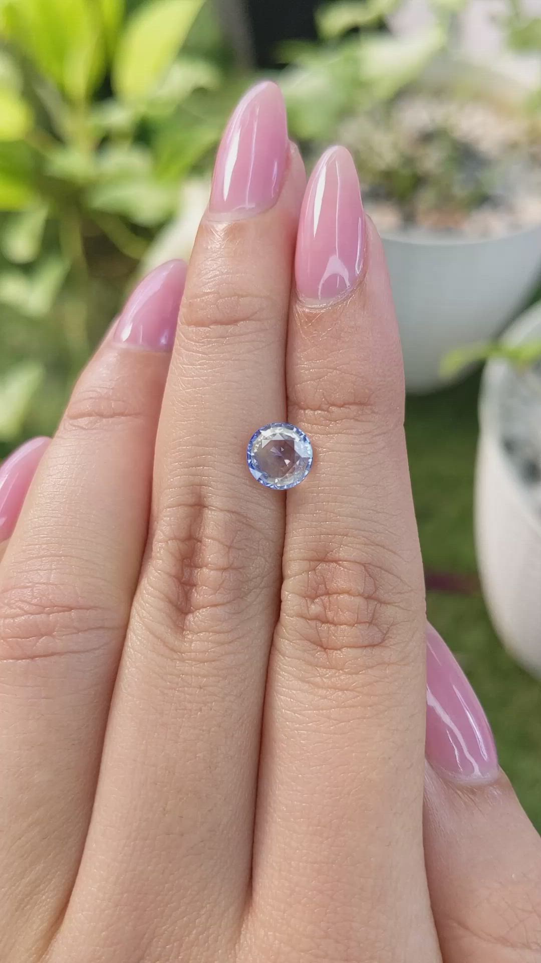 1.59 Ct. Bi Color Sapphire from Ceylon (Sri Lanka) Size Video