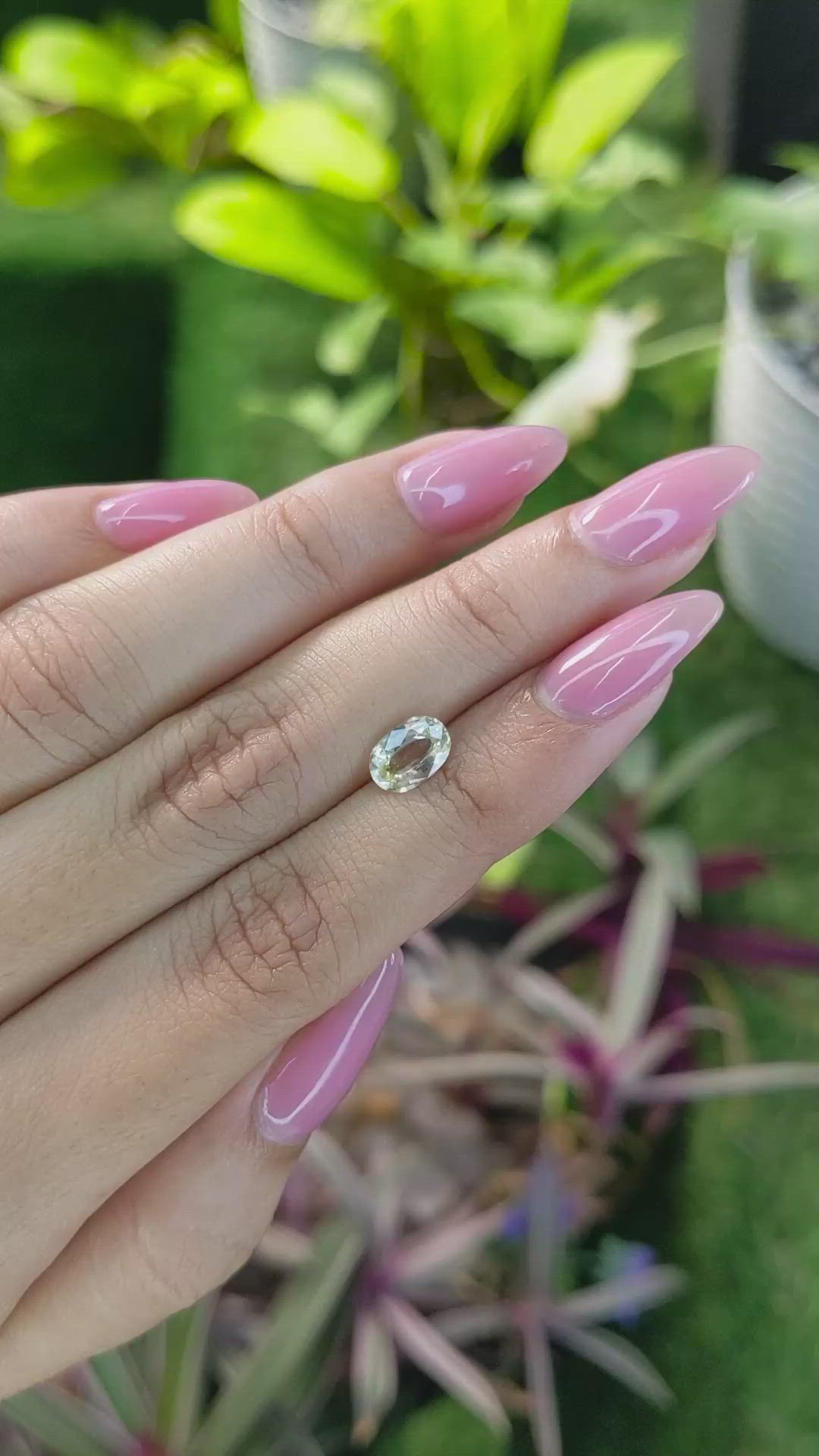 1.25 Ct. Yellow Sapphire from Ceylon (Sri Lanka) Size Video