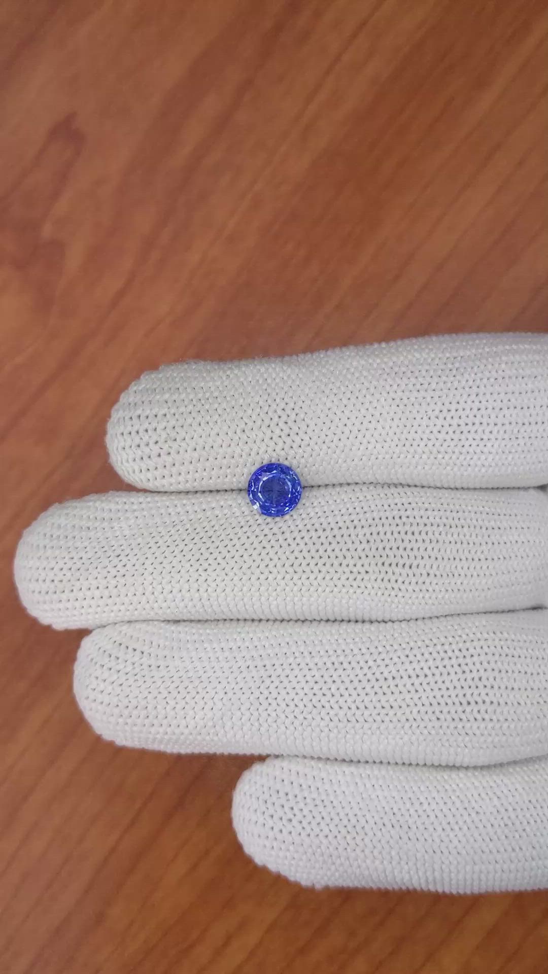 1.07 Ct. Blue Sapphire from Ceylon (Sri Lanka) Size Video