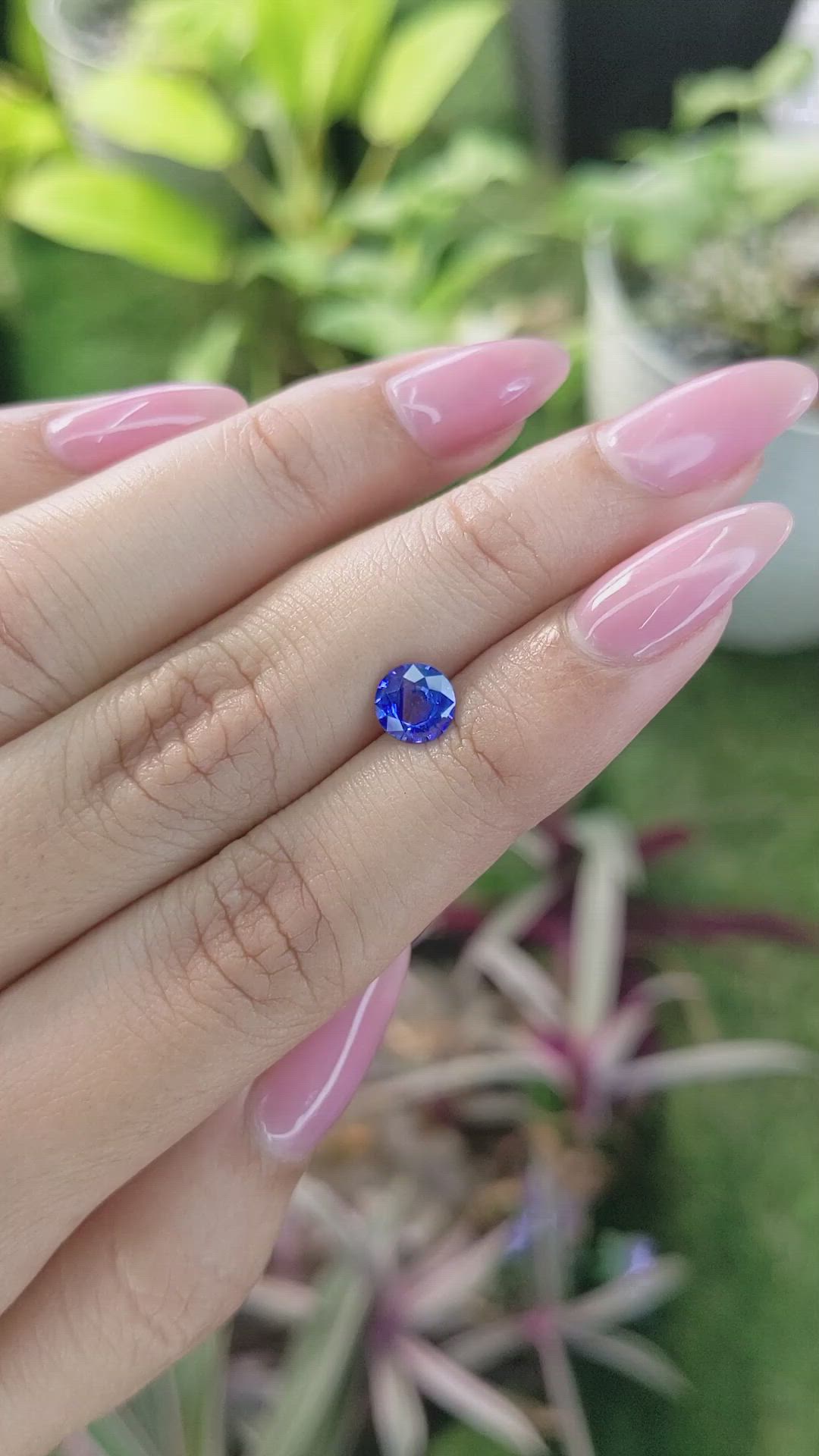 1.02 Ct. Blue Sapphire from Ceylon (Sri Lanka) Size Video