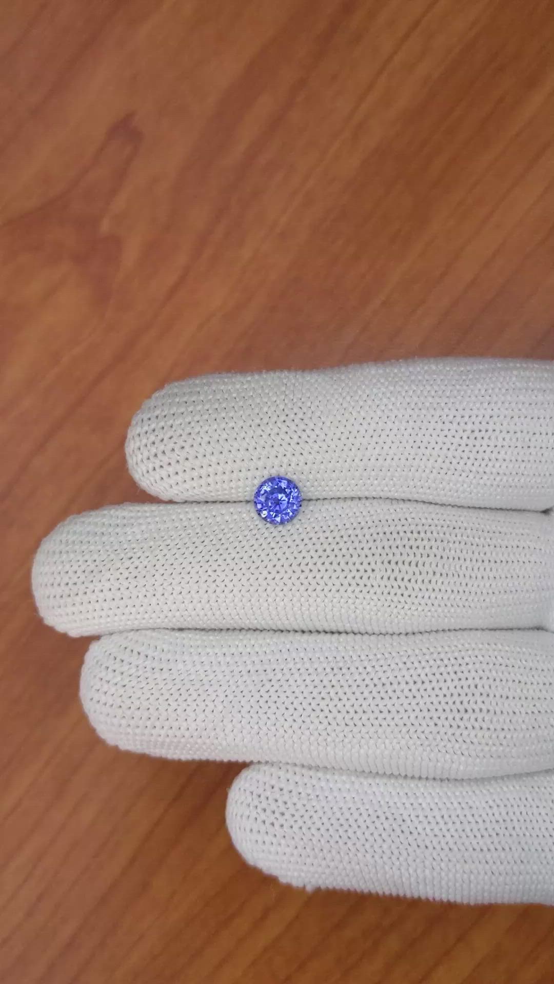 1.03 Ct. Blue Sapphire from Ceylon (Sri Lanka) Size Video