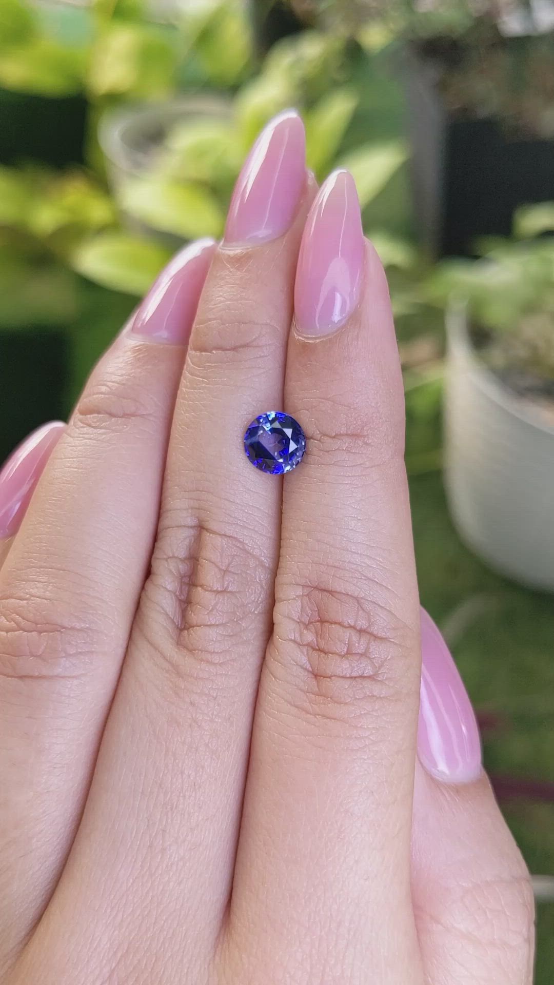 1.36 Ct. Bi Color / Parti Sapphire from Ceylon (Sri Lanka) Size Video