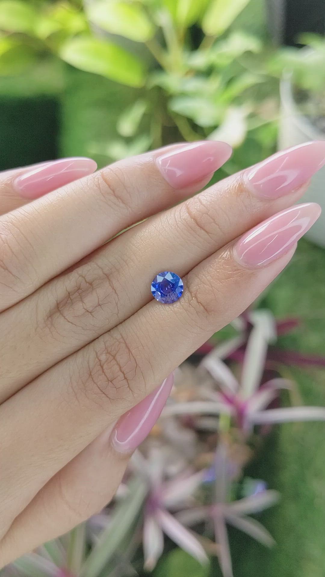 1.05 Ct. Blue Sapphire from Ceylon (Sri Lanka) Size Video