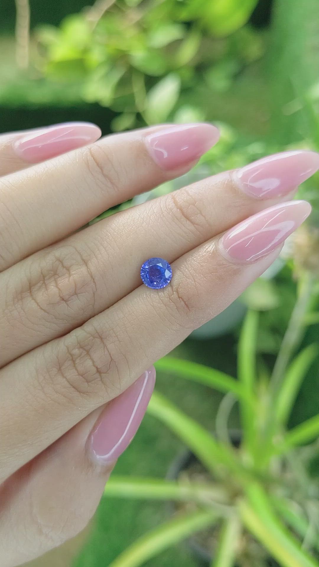 1.00 Ct. Blue Sapphire from Ceylon (Sri Lanka) Size Video