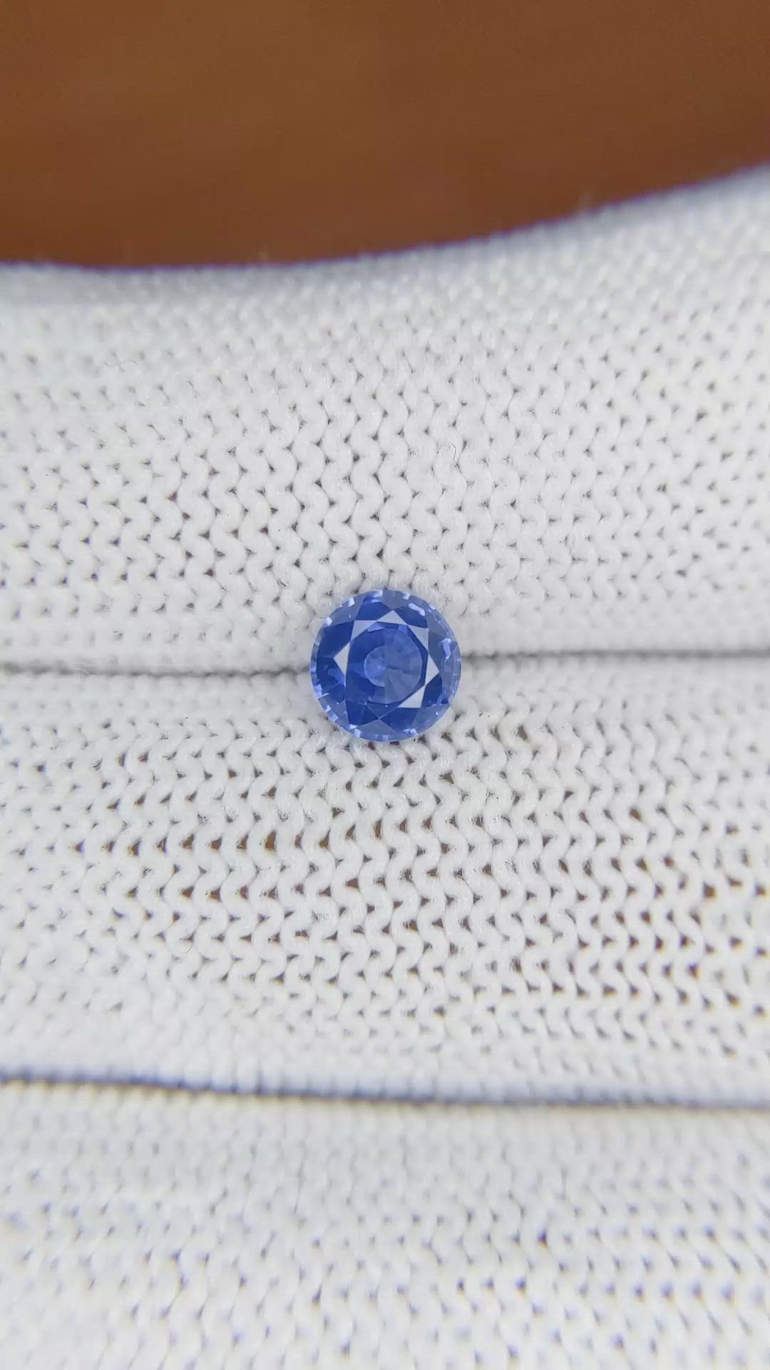 1.00 Ct. Blue Sapphire from Ceylon (Sri Lanka) Size Video