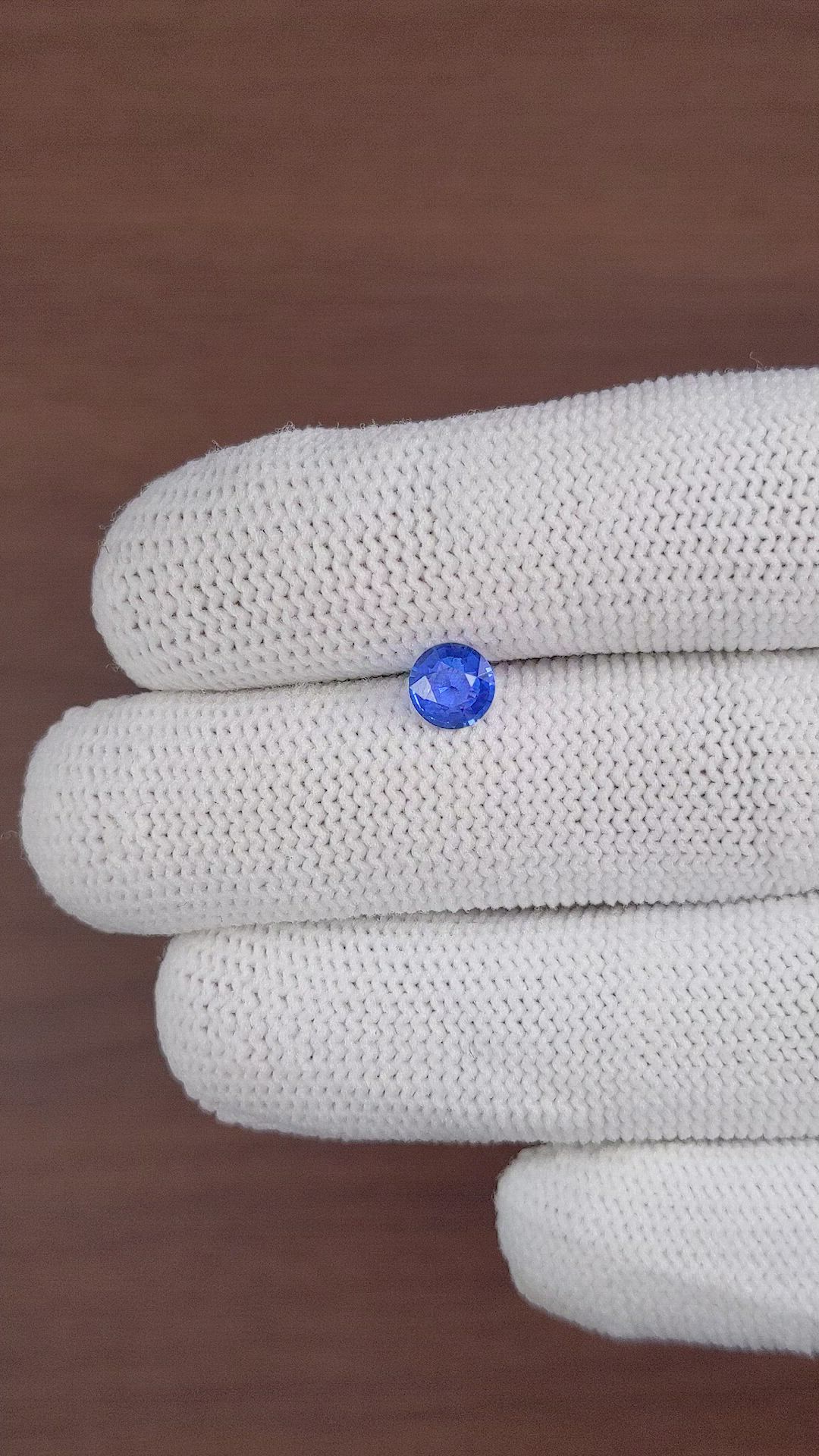 0.77 Ct. Blue Sapphire from Ceylon (Sri Lanka) Size Video