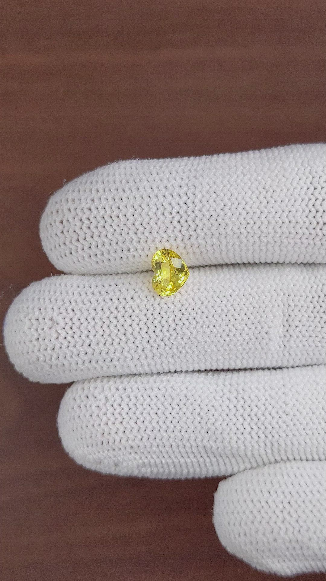 1.44 Ct. Yellow Sapphire from Ceylon (Sri Lanka) Size Video