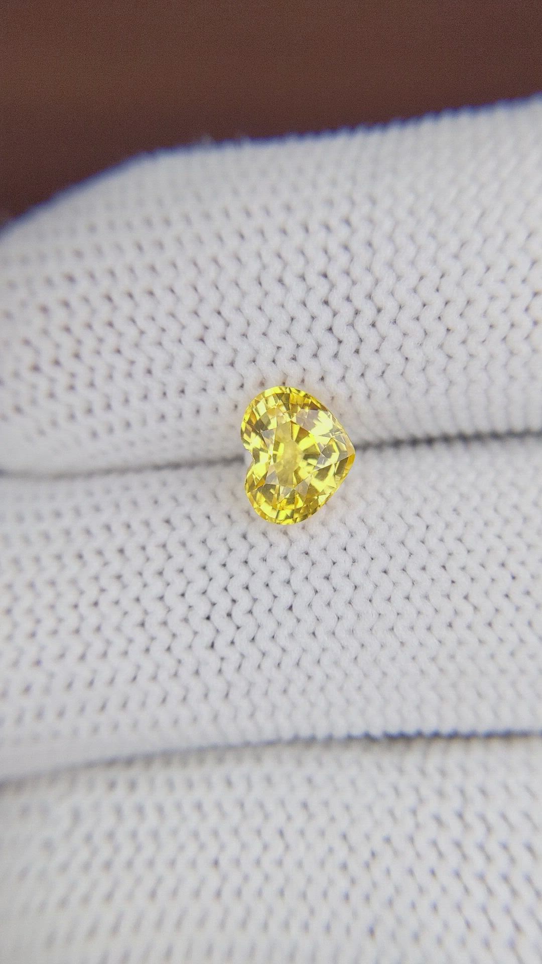 1.44 Ct. Yellow Sapphire from Ceylon (Sri Lanka) Size Video
