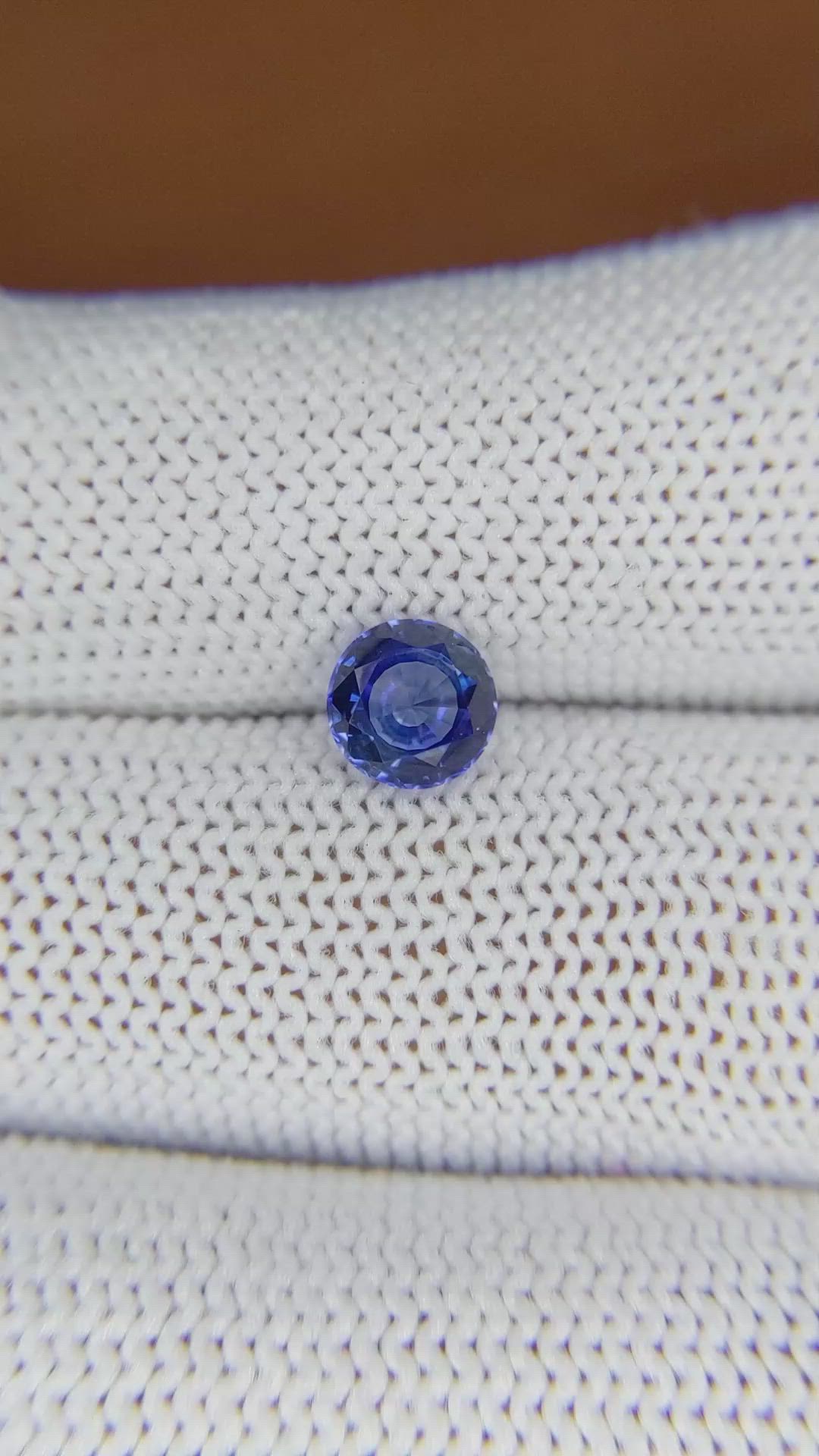 1.23 Ct. Blue Sapphire from Ceylon (Sri Lanka) Size Video