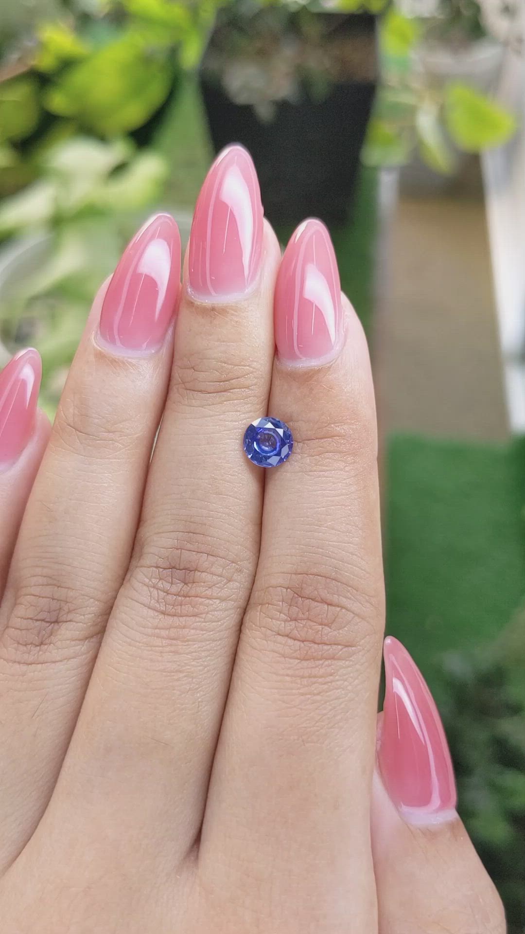 1.05 Ct. Blue Sapphire from Ceylon (Sri Lanka) Size Video