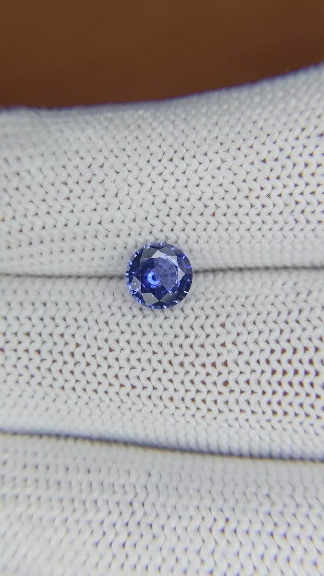 0.95 Ct. Blue Sapphire from Ceylon (Sri Lanka) Size Video