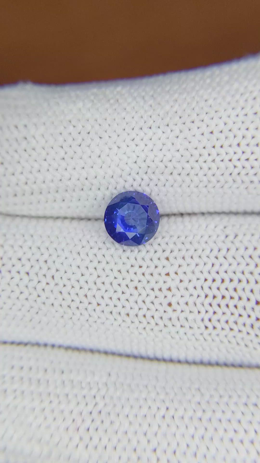 1.23 Ct. Blue Sapphire from Ceylon (Sri Lanka) Size Video