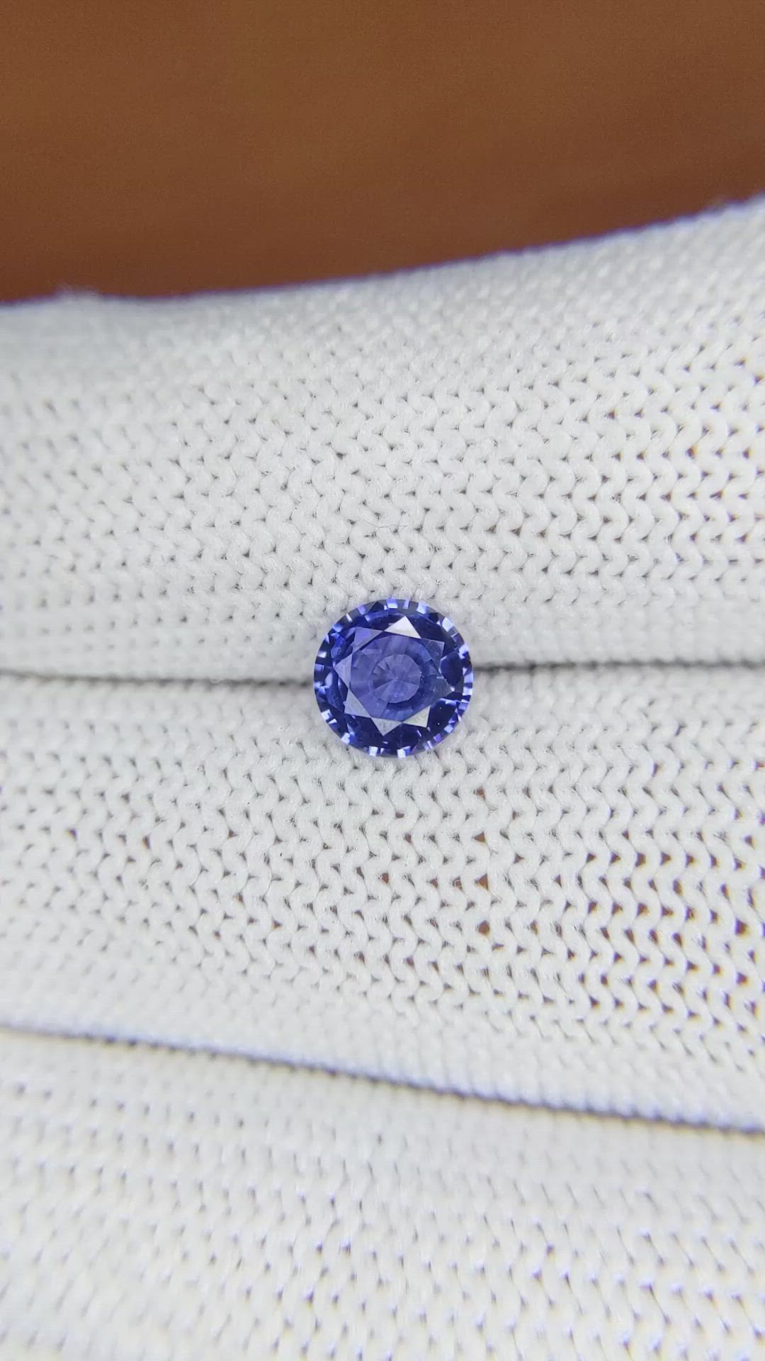 1.01 Ct. Blue Sapphire from Ceylon (Sri Lanka) Size Video