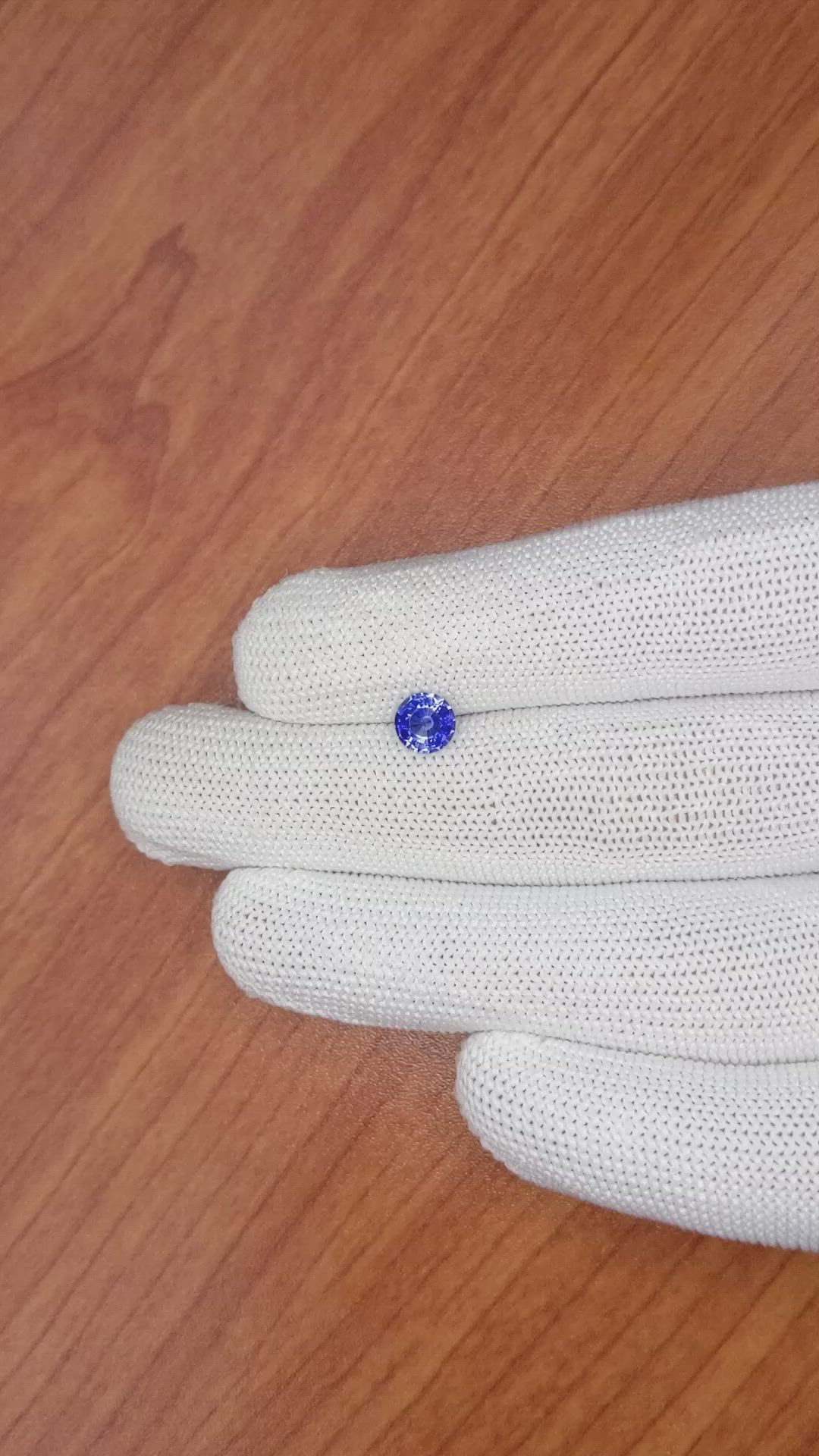 1.07 Ct. Blue Sapphire from Ceylon (Sri Lanka) Size Video
