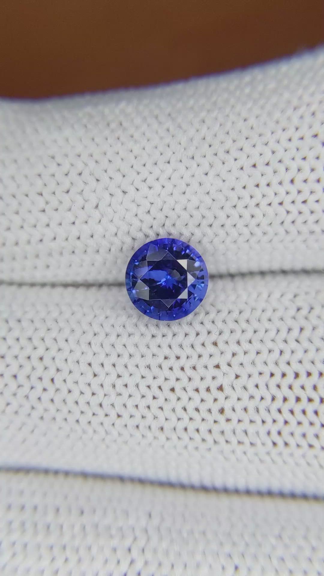 1.53 Ct. Blue Sapphire from Ceylon (Sri Lanka) Size Video
