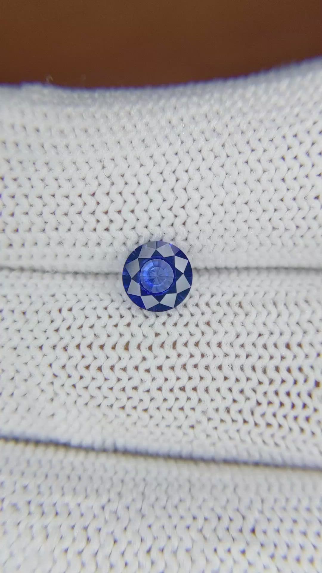 0.95 Ct. Blue Sapphire from Ceylon (Sri Lanka) Size Video