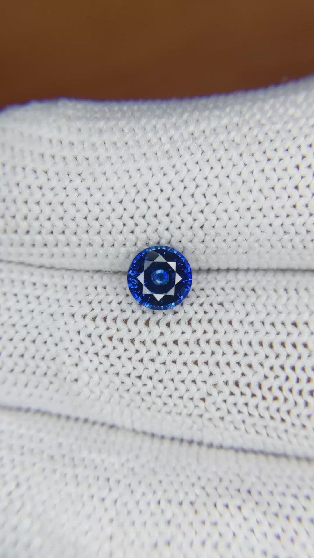 1.11 Ct. Blue Sapphire from Ceylon (Sri Lanka) Size Video